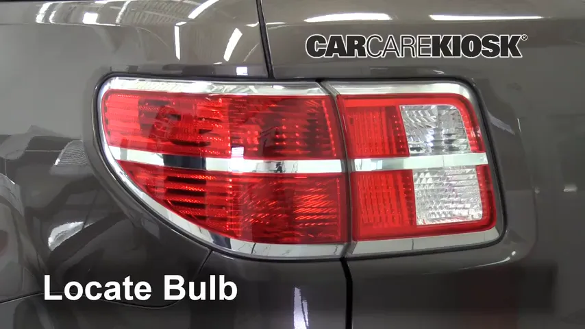 2010 Saturn Outlook XE 3.6L V6 Lights Reverse Light (replace bulb)